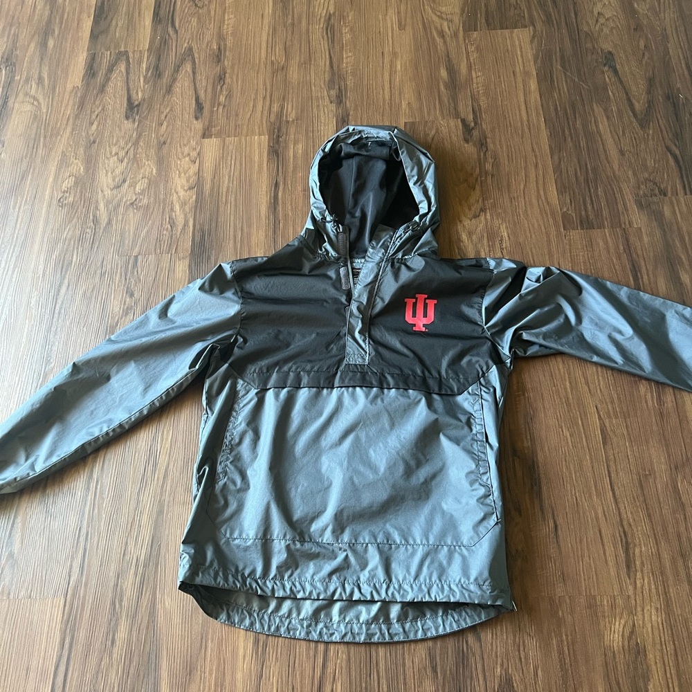 IU windbreaker